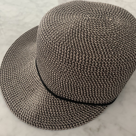 Nine West wide brim hat - Picture 4 of 6